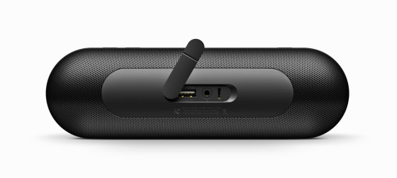 Bose soundlink revolve online vs beats pill plus
